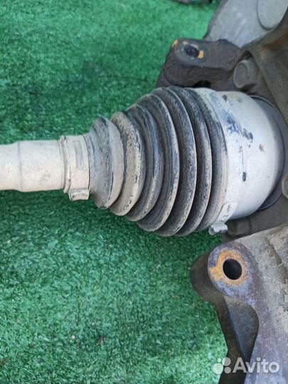 Привод (полуось) Mitsubishi Grandis