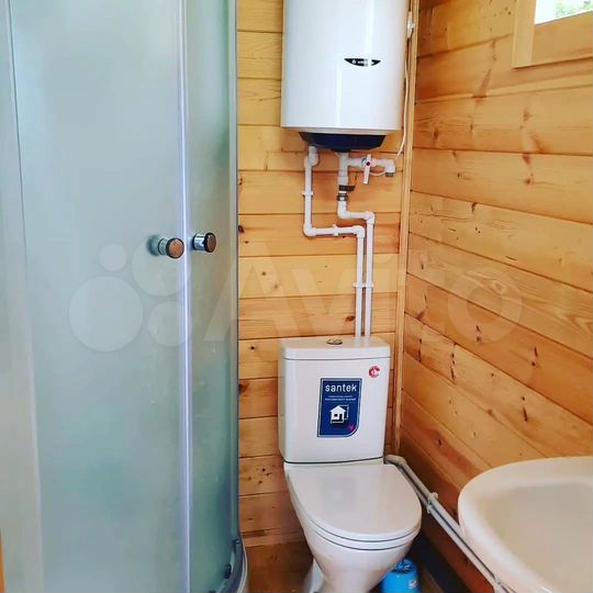 Дом 27 м² на участке 2 сот.