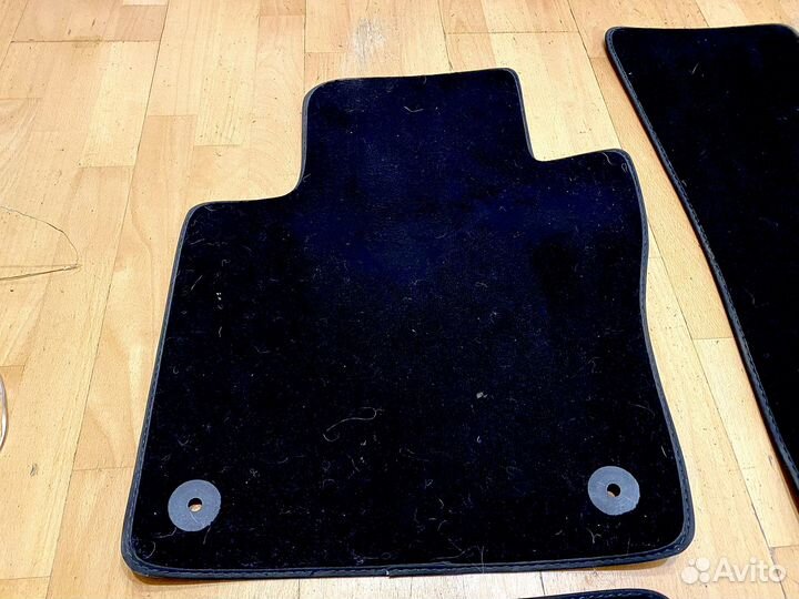 Оригинальные коврики на Volkswagen Jetta 6