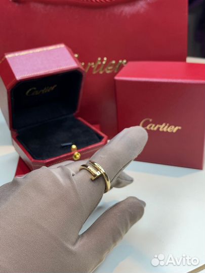 Кольцо cartier juste un clou золотое