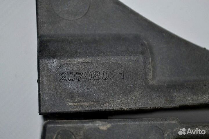 Кронштейн воздушного фильтра renault trucks Premiu