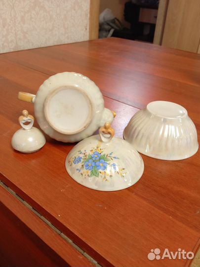 Чайник и сахарница фарфоровый 1992г