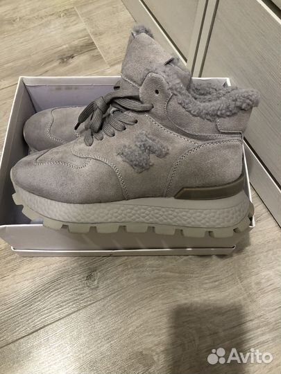 Ботинки женские зимние 39 размера новые