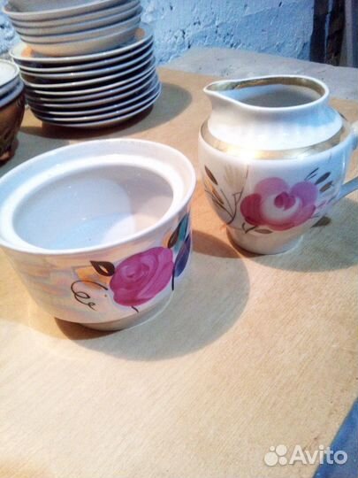 Тарелки, стаканы, блюдца и др