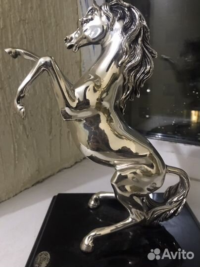 Серебряная статуэтка 