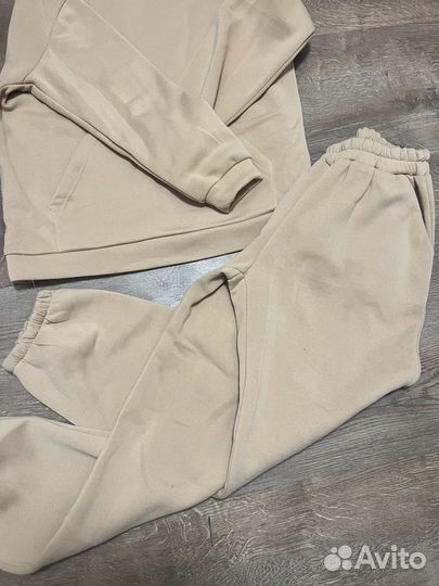 Спортивный костюм женский новый 46 48