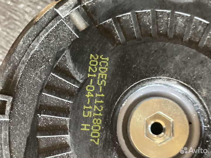 Моторчик зеркала geely atlas