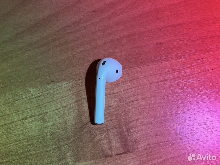 Наушник airpods