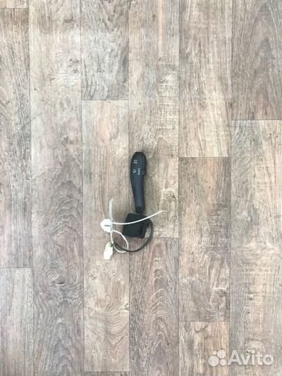 Подрулевой переключатель стеклоочистителей