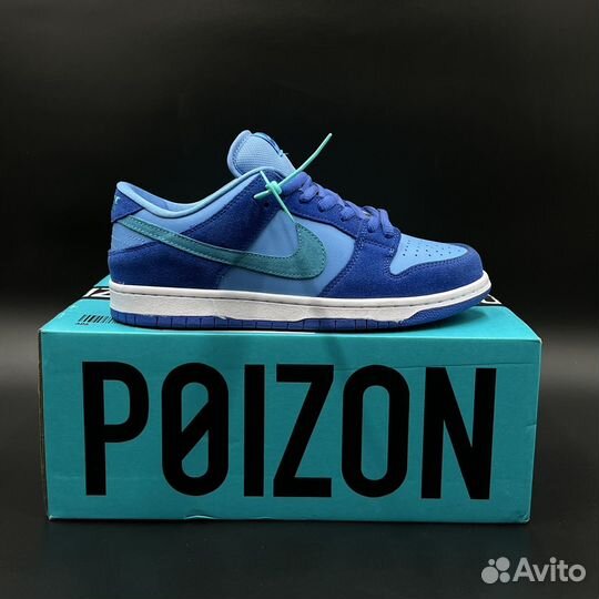 Кроссовки Nike dunk sb low blue raspberry