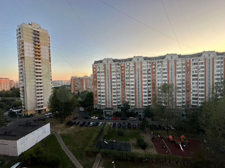 3-к. квартира, 80 м², 9/17 эт.