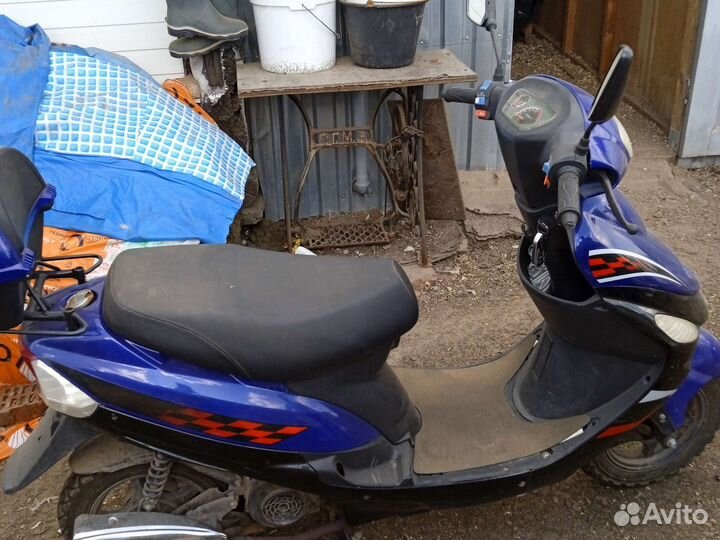 Продаю скутер activ torro