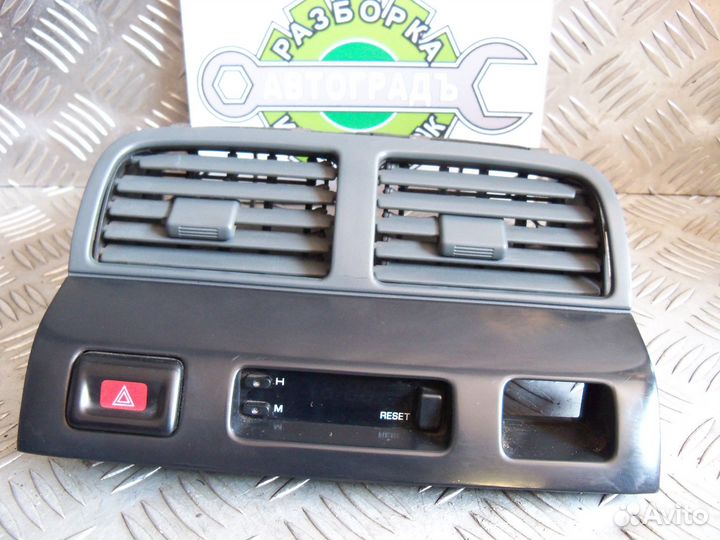 Дефлектор центральный в сборе Nissan Maxima A32