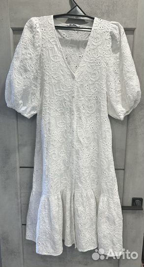 Платье Zara шитье 46-48