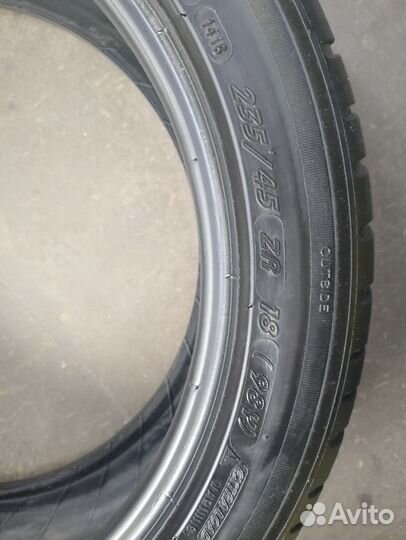 Michelin Pilot Sport 3 235/45 R18 98Y