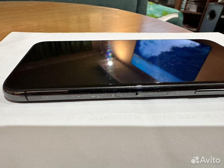 iPhone X, 64 ГБ
