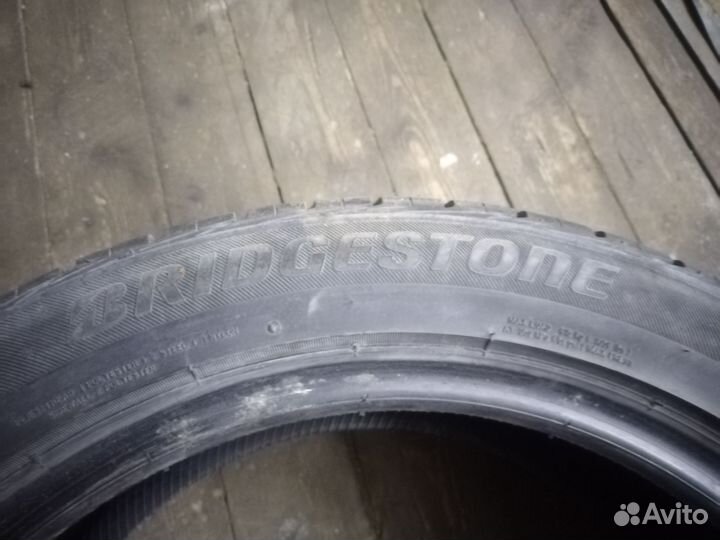 Bridgestone 613V 215/50 R17 91V