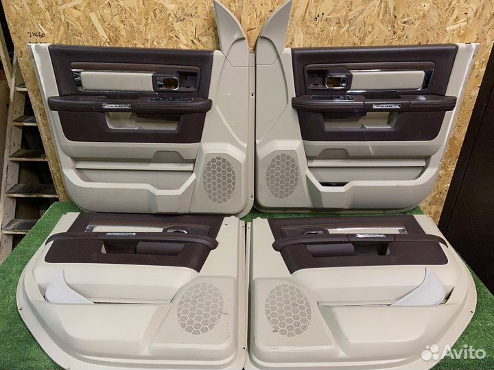 Dodge RAM laramie longhorn обшивки дверей комплект