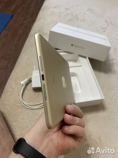 iPad mini 3 64 гб WiFi + sim