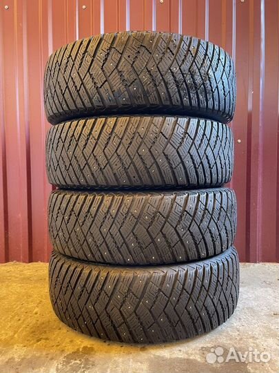 Goodyear UltraGrip Ice Arctic SUV 225/60 R18 104T