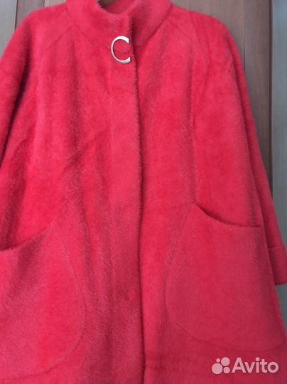 Легкое полупальто на размер 50-52