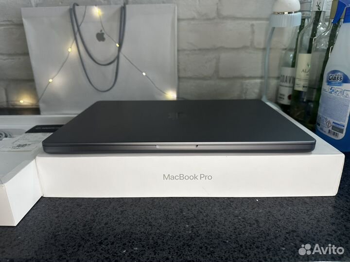 MacBook Pro 16 2023 М2 Pro/16GB/1Tb/12ц