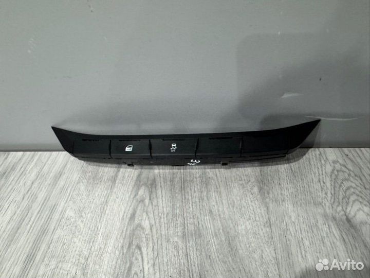 Кнопка центрального замка LADA Vesta 21129 2021