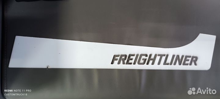 Накладка на дверь Freightliner