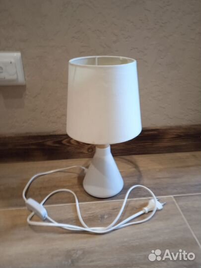 Лампа настольная