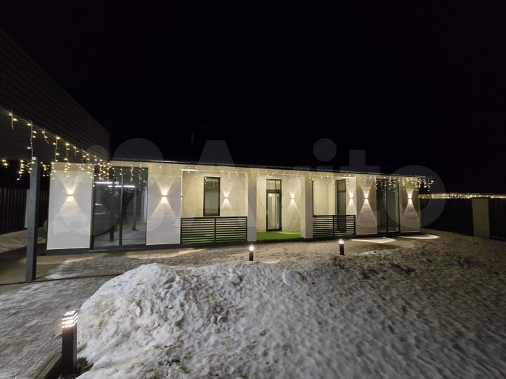 Коттедж 208 м² на участке 6 сот.