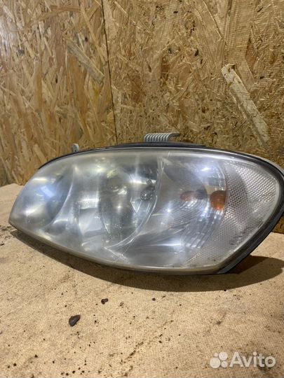 Фара передняя левая Kia Spectra седан S6D 2006