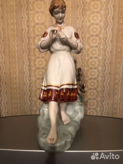 Статуэтки фарфор