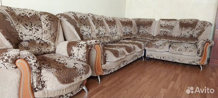 Большой угловой диван раскладной бу