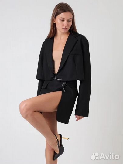 Костюм с юбкой