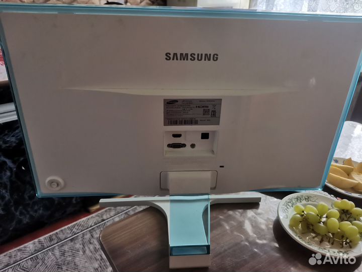 Монитор Samsung