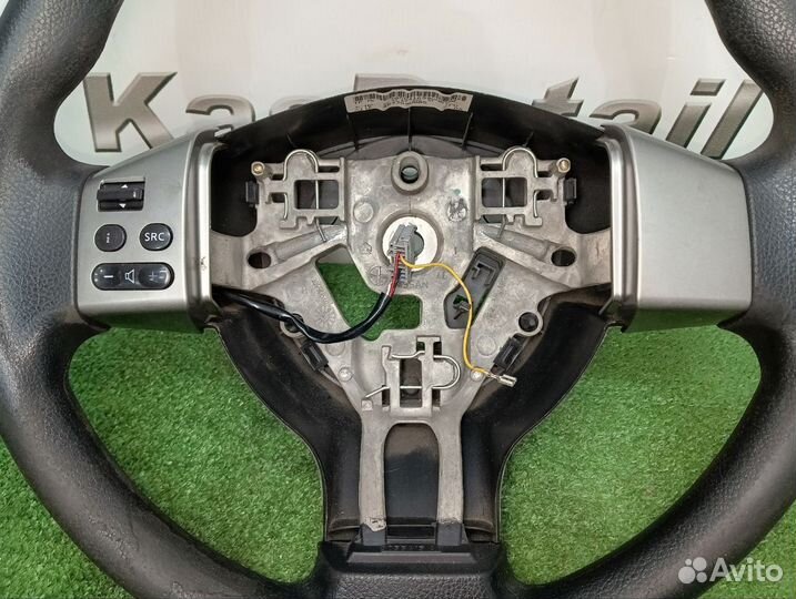 Руль Nissan Note E11
