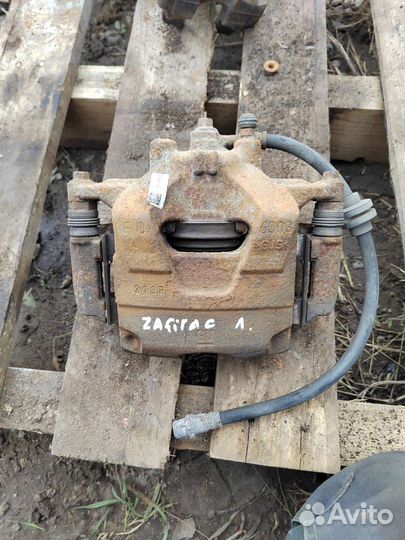 Суппорт передний левый Opel Zafira C, Mokka