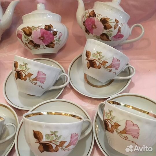 Сервизы чайные фарфоровые