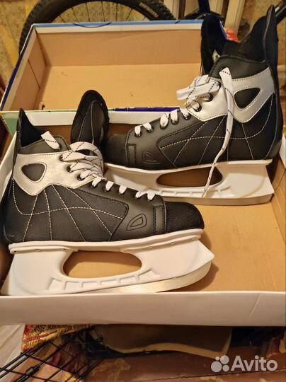 Коньки хоккейные 46 размер