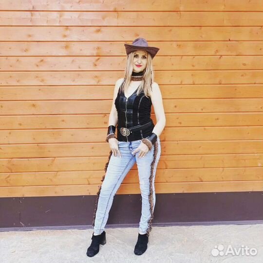 Ведущая, тамада