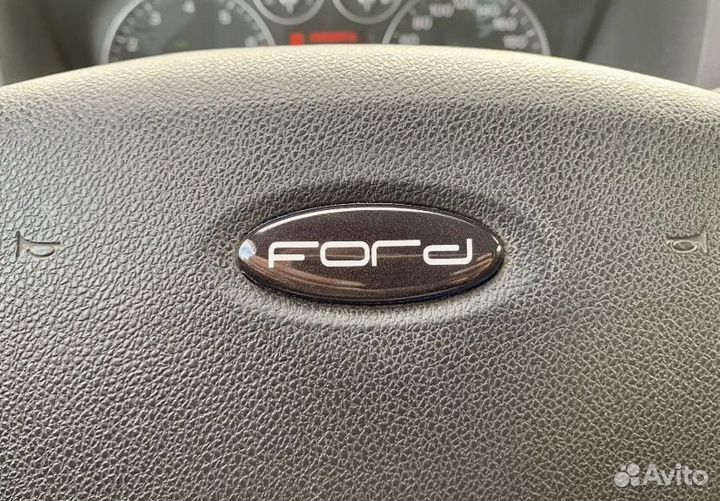 Эмблема руля багажника на focus 2 и 3