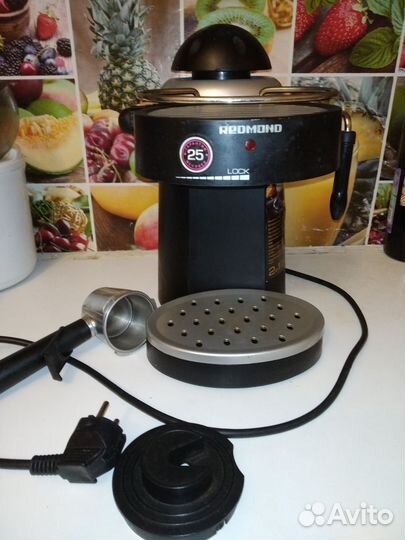 Кофеварка redmond RCM-1502