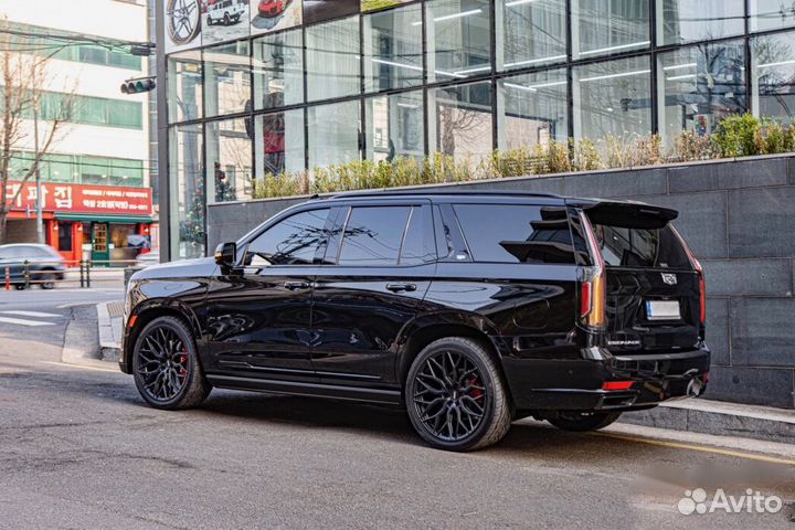 Кованые диски R24 на Cadillac Escalade