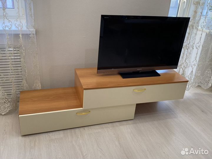 Тумба под телевизор