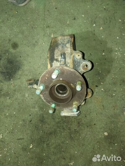 Кулак поворотный Ford Focus 2 2008-2011, правый