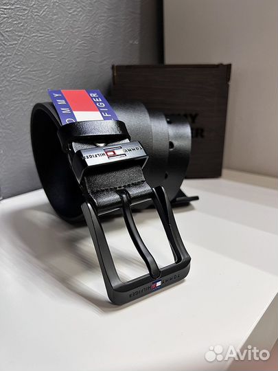 Мужской кожаный ремень черный