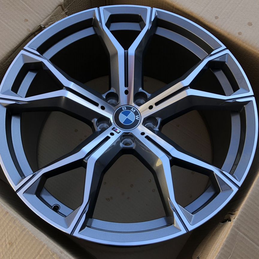 Литые диски BMW 9.5×R21 5×120