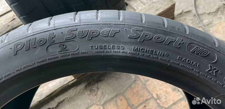 Michelin Pilot Super Sport 295/35 R20