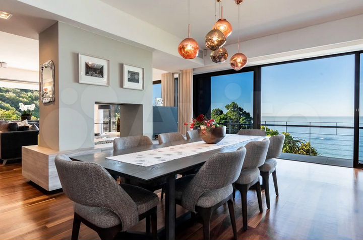 Дом 200 м² на участке 7 сот.