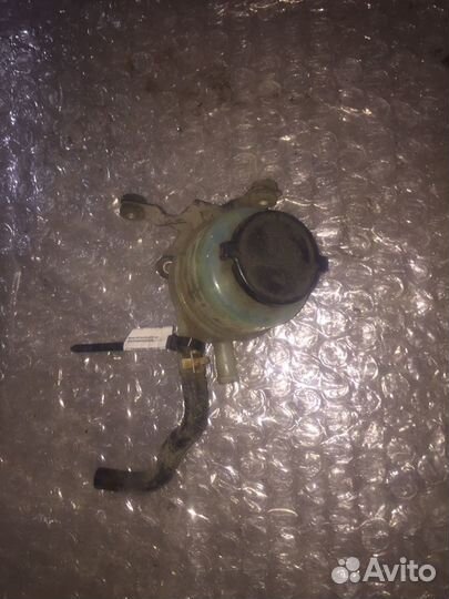 Бачок гидроусилителя Toyota Camry V-40